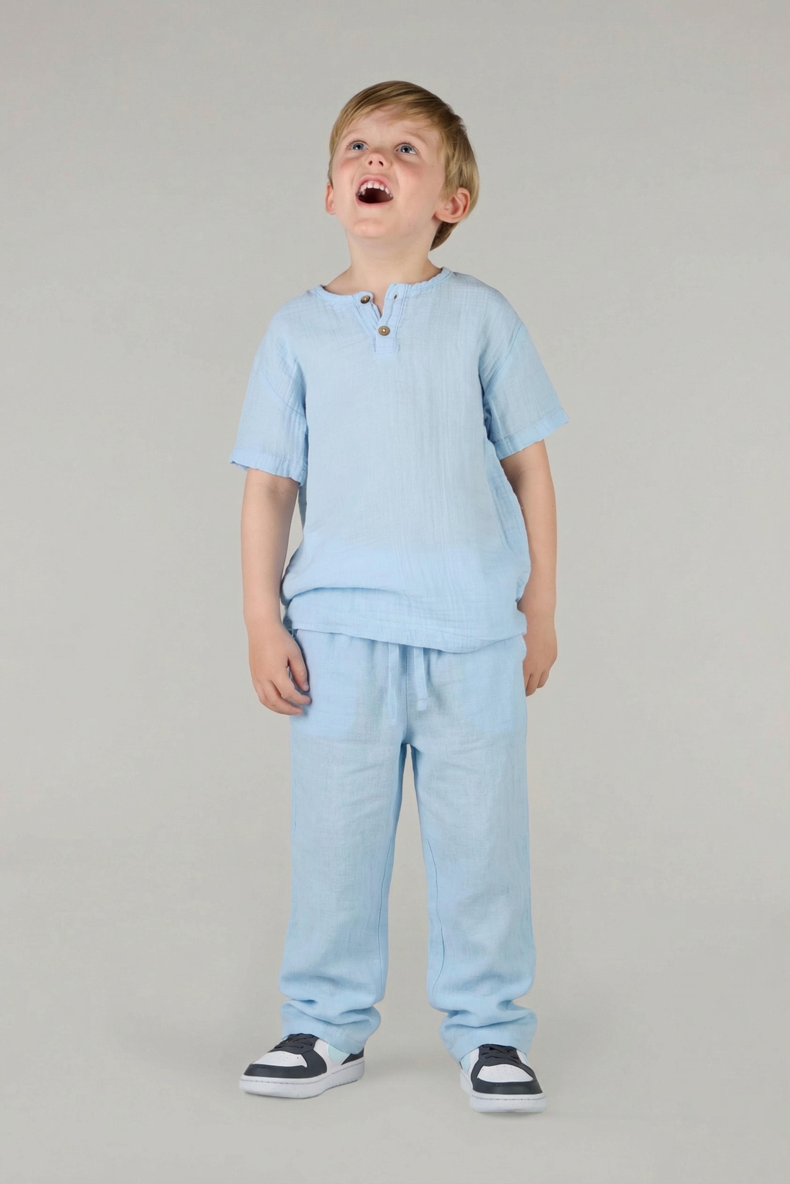 COCONUT BUTTONS T-SHIRT