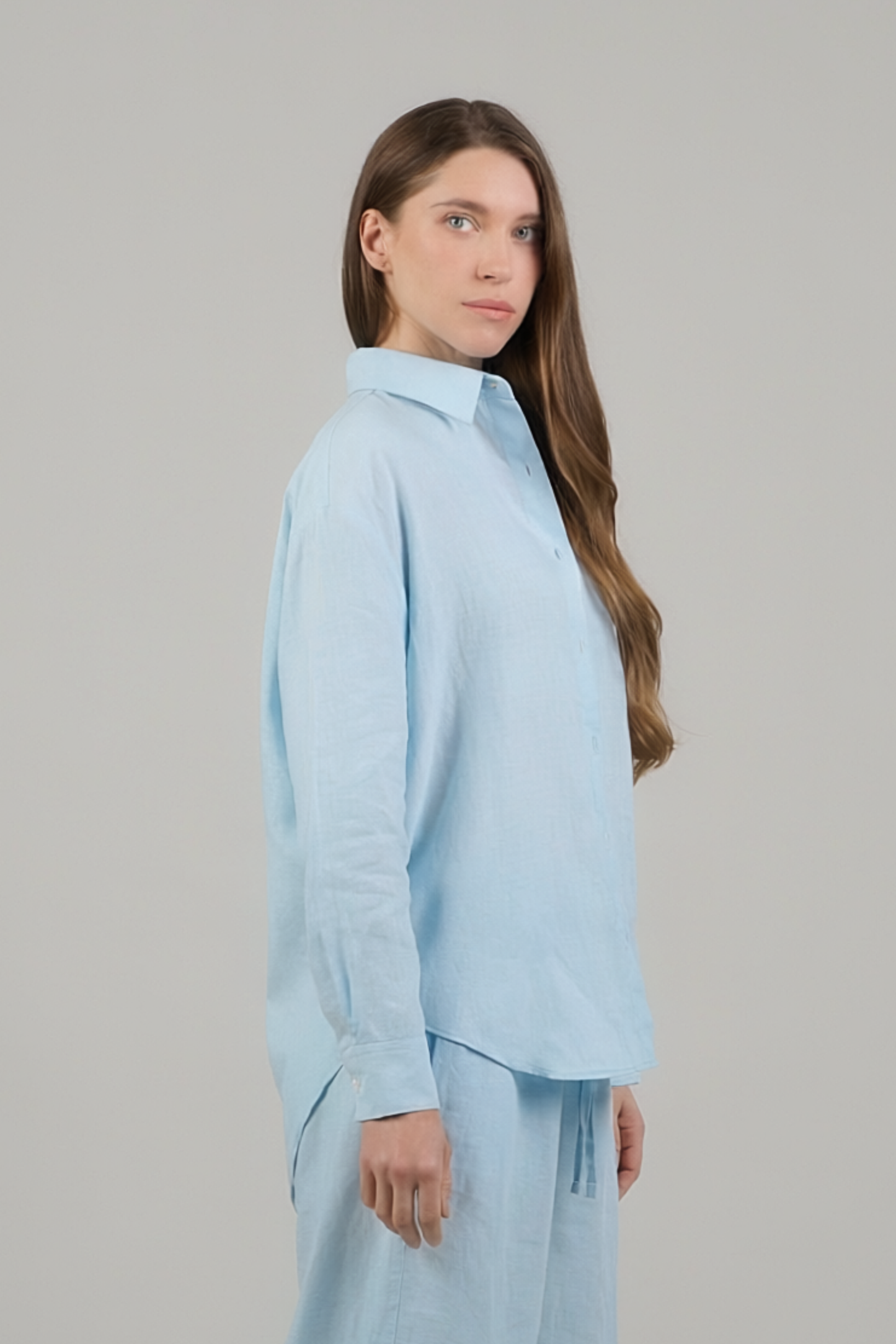 Льняная свободная рубашка