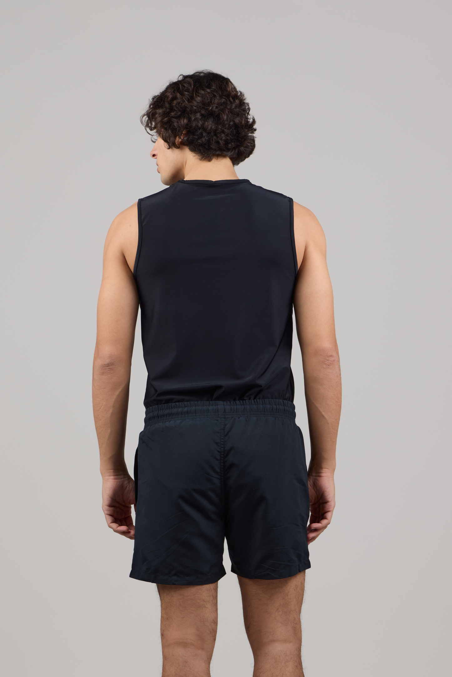 SLEEVELESS RASHGUARD