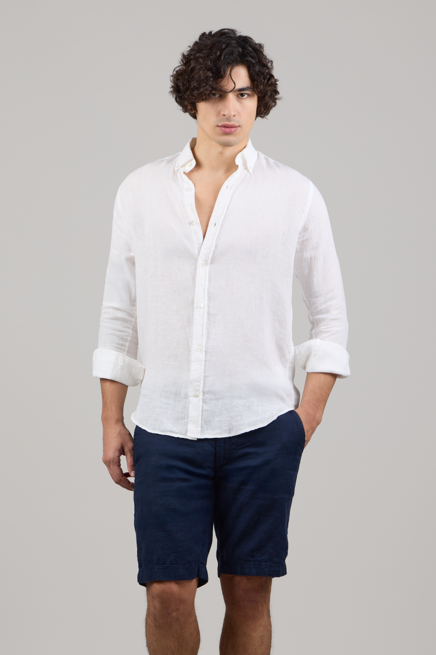 قمصان كتان أيقونية