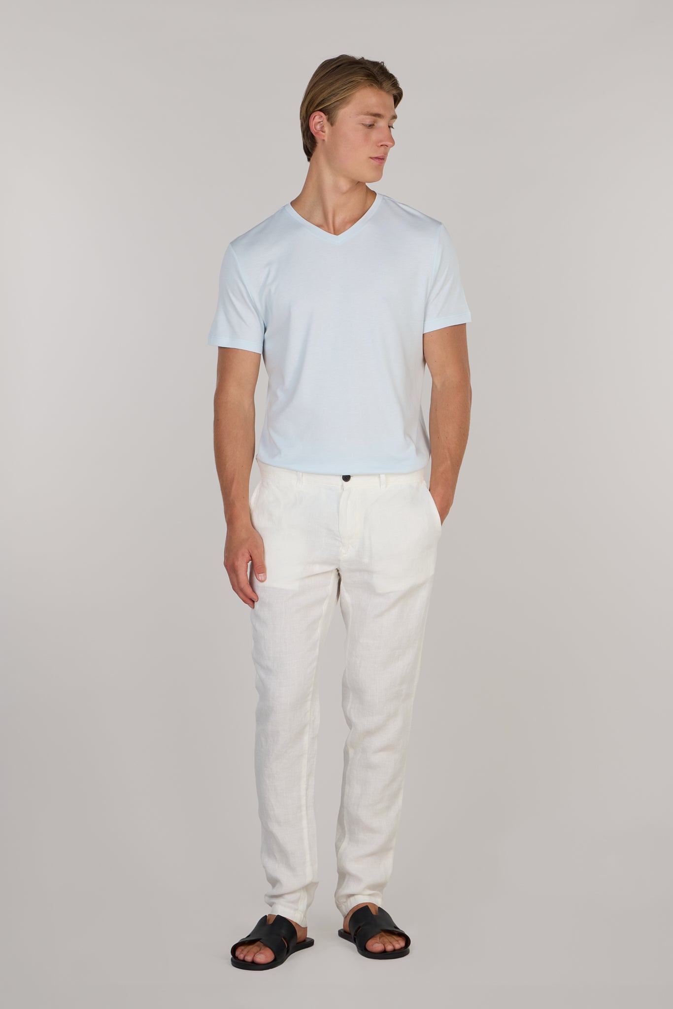 Мягкая хлопковая футболка премиум-класса с V-образным вырезом