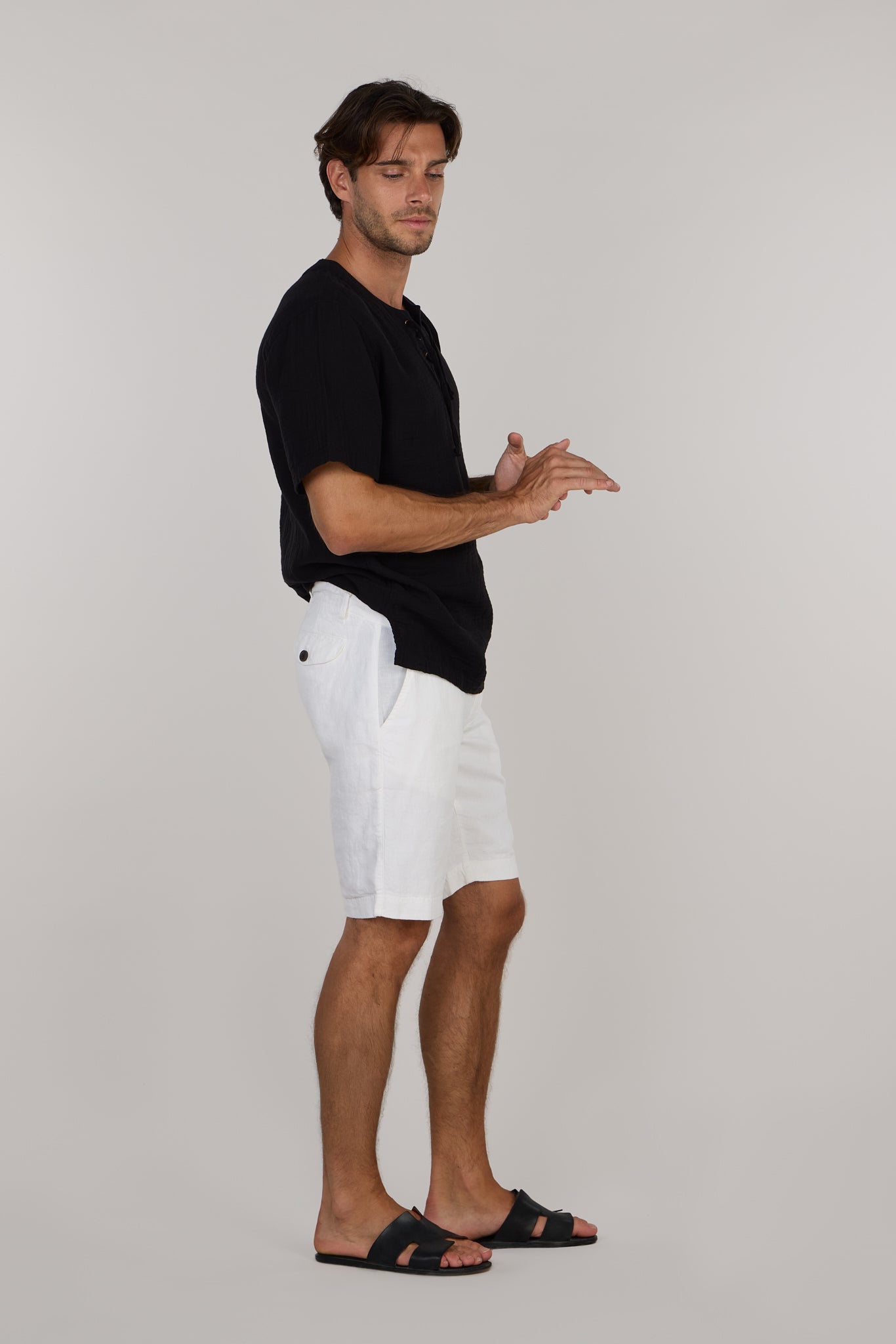 ICONIC LINEN SHORTS-WHITE