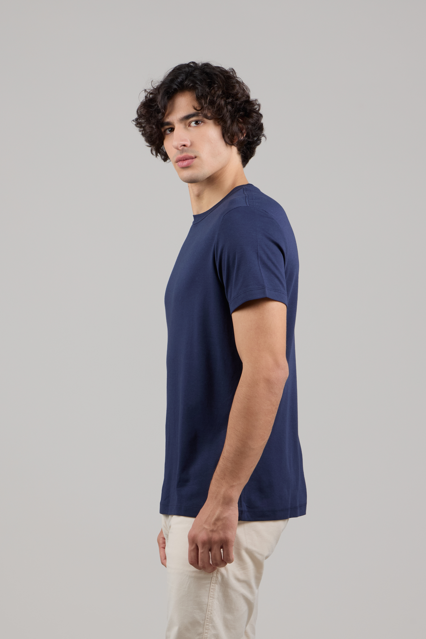 Мягкая хлопковая футболка премиум-класса с круглым вырезом