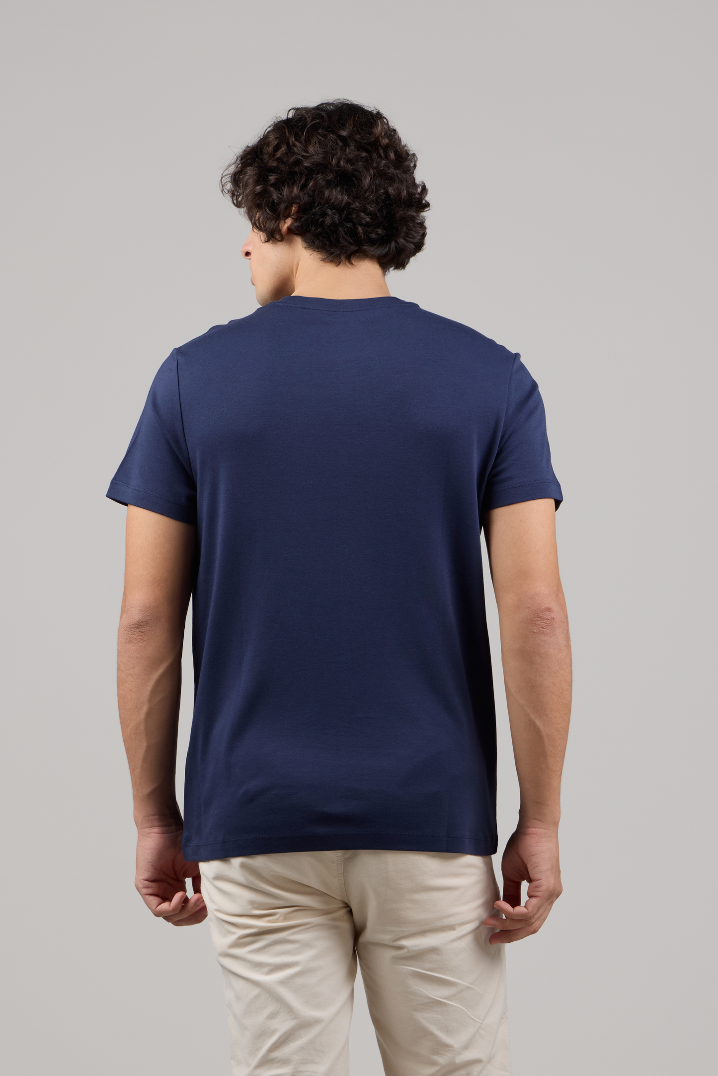 Мягкая хлопковая футболка премиум-класса с круглым вырезом