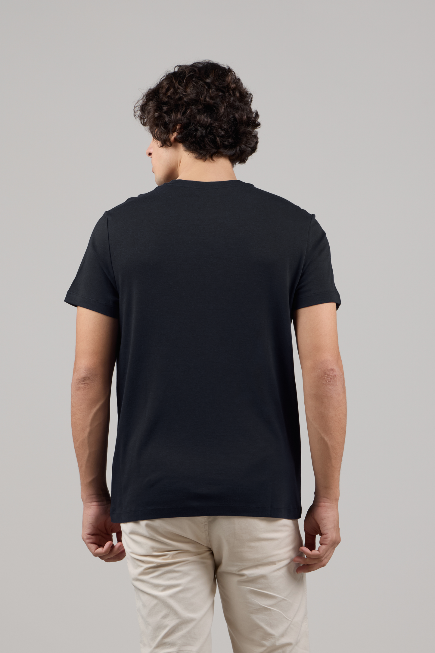 Мягкая хлопковая футболка премиум-класса с круглым вырезом