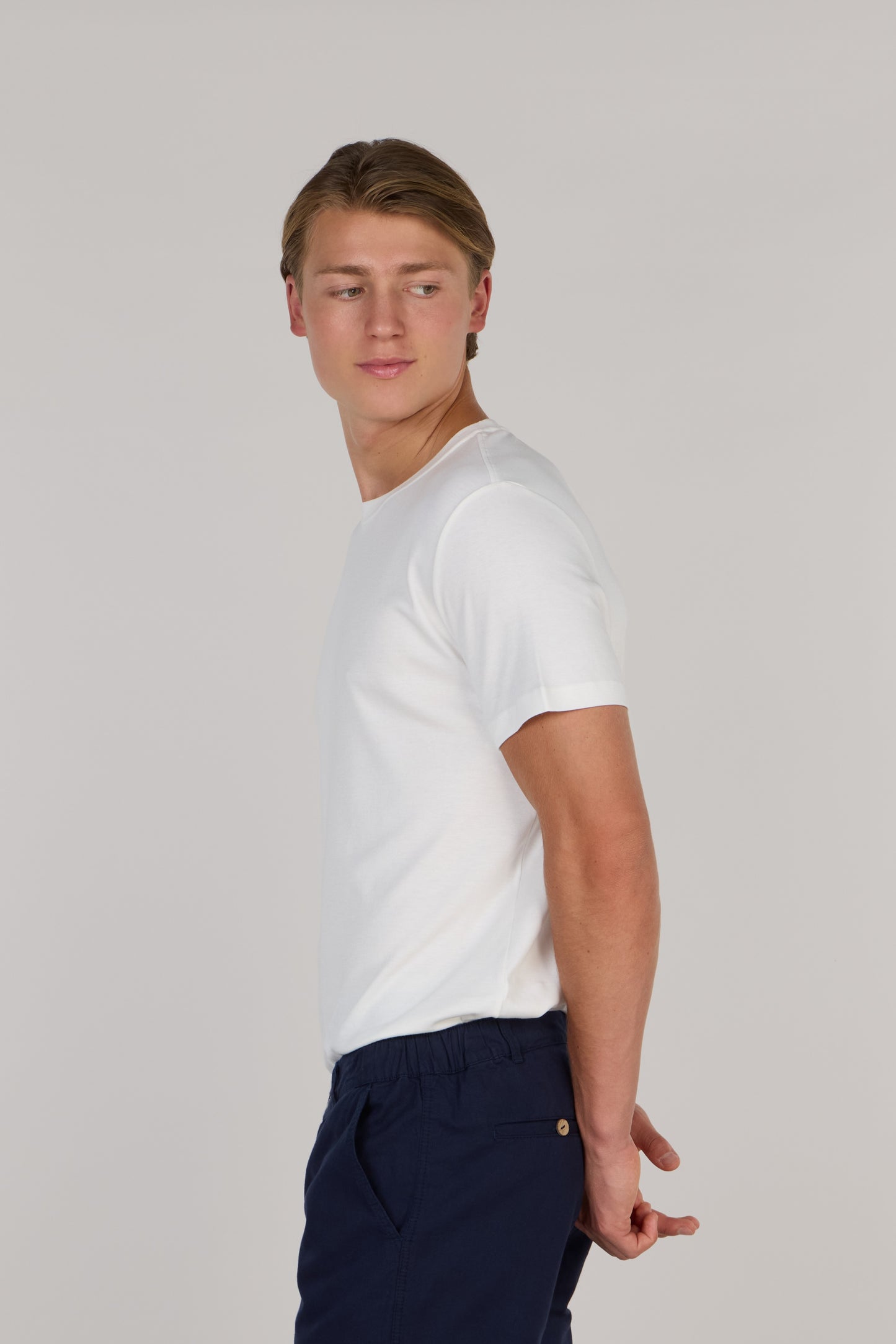 Мягкая хлопковая футболка премиум-класса с круглым вырезом