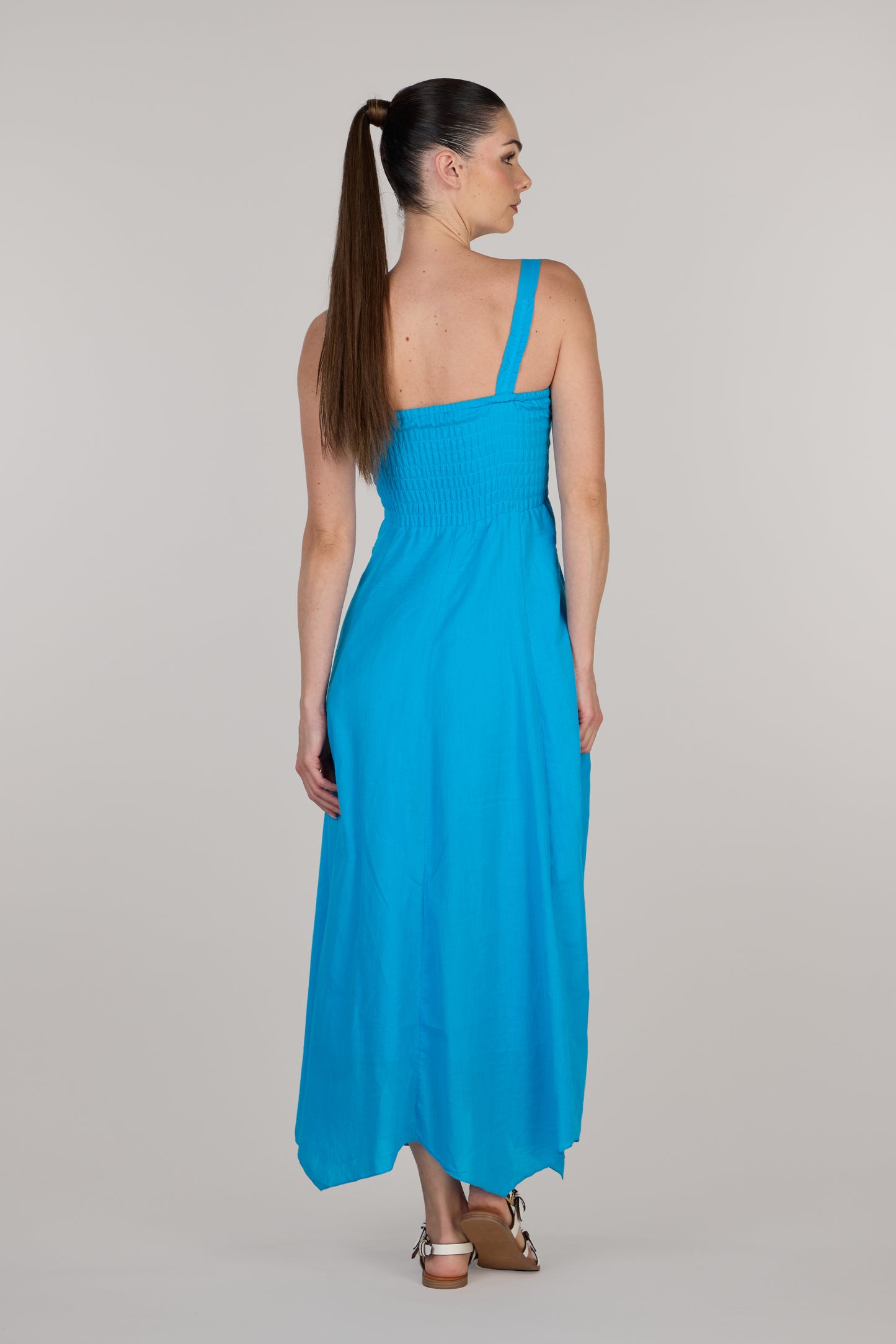 Платье EVA приталенного силуэта с расклешенной юбкой