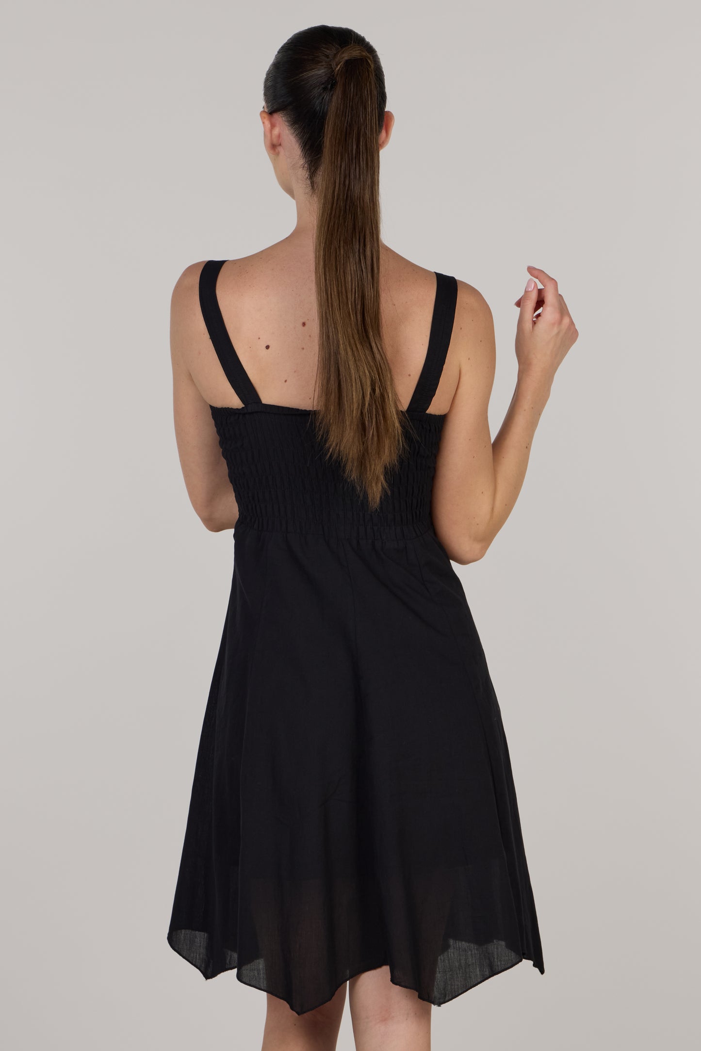 Короткое платье EVA приталенного силуэта с расклешенной юбкой