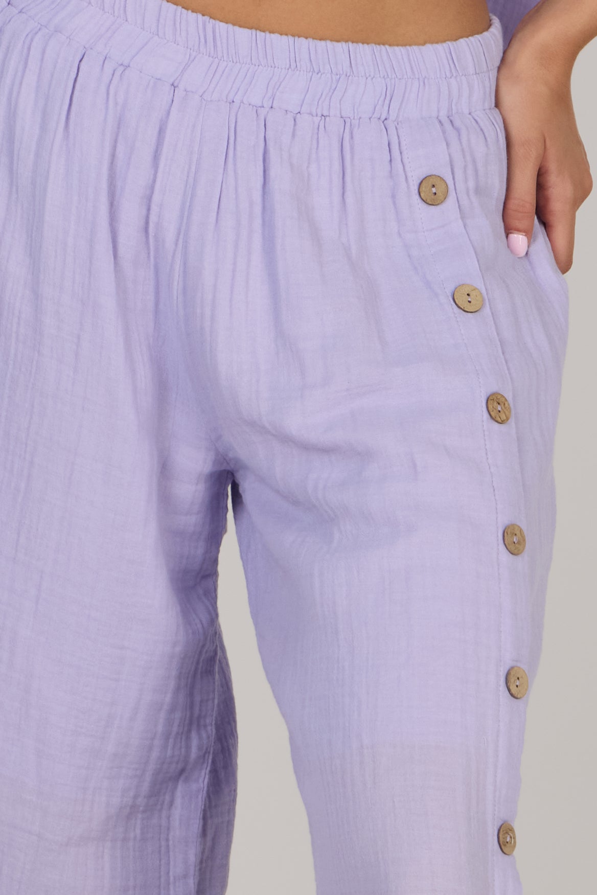 بنطلون جيني واسع من الأسفل