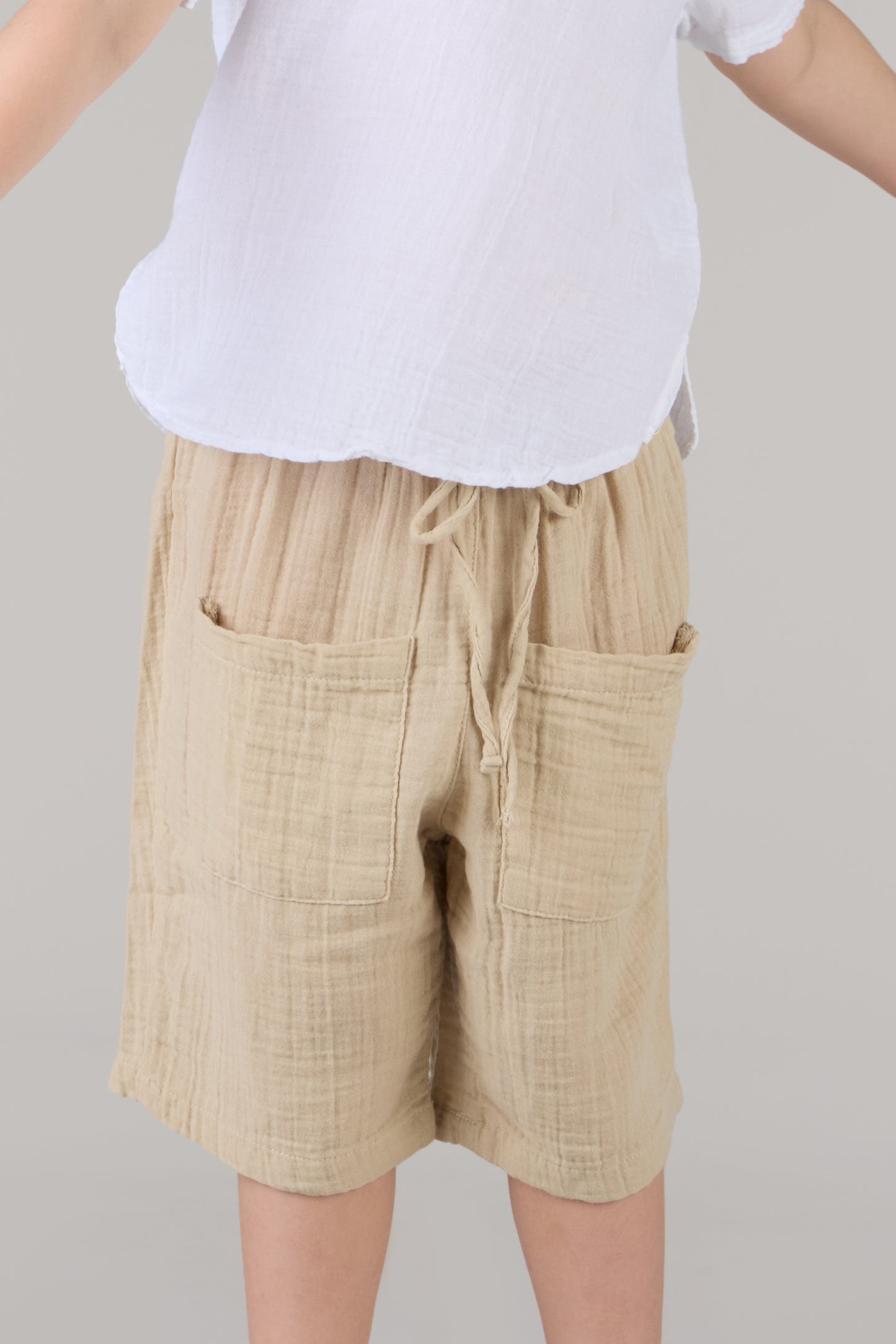 KIDS SHORTS DC-BEIGE