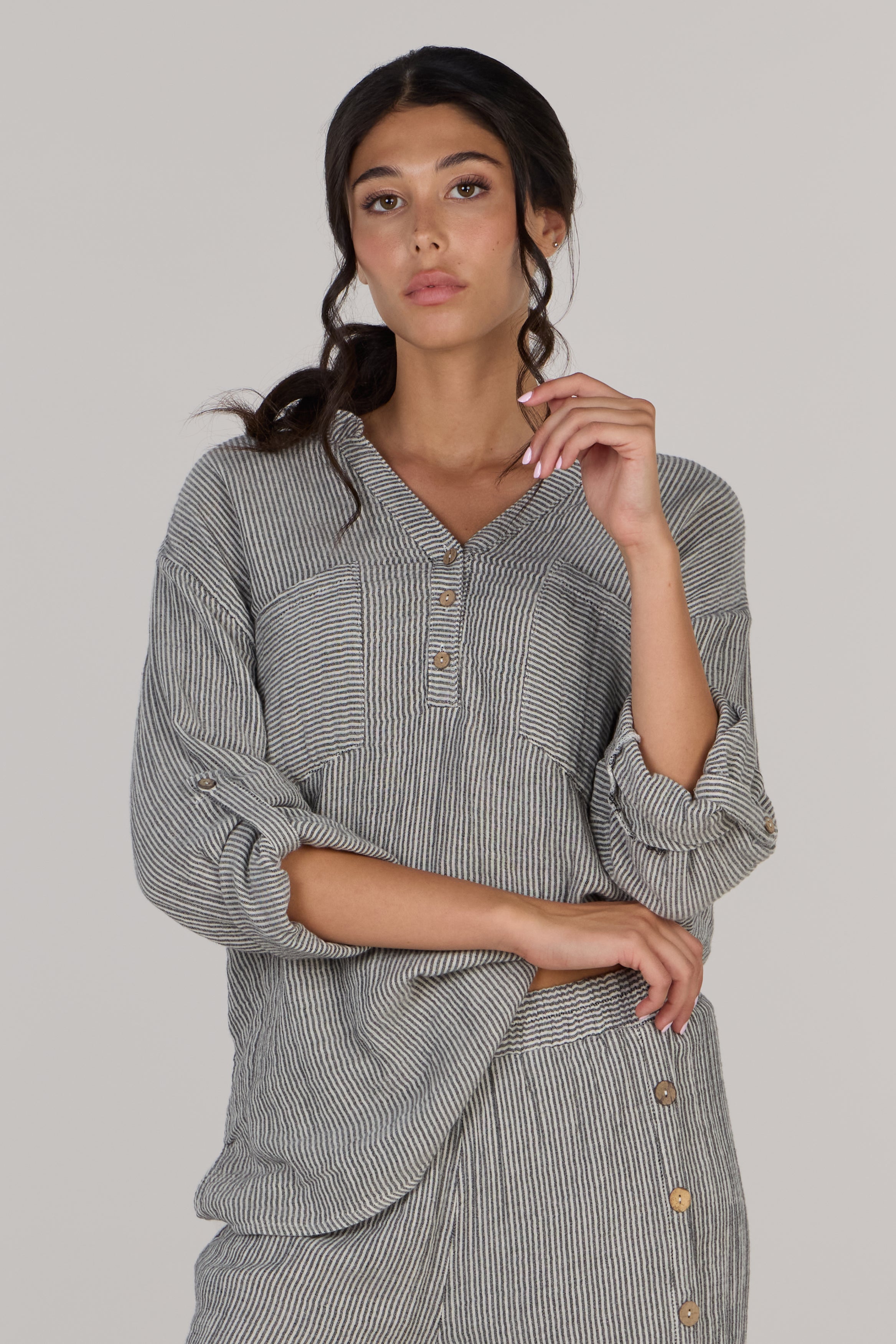 KATTY V-NECK LONG SLEEVE TOP