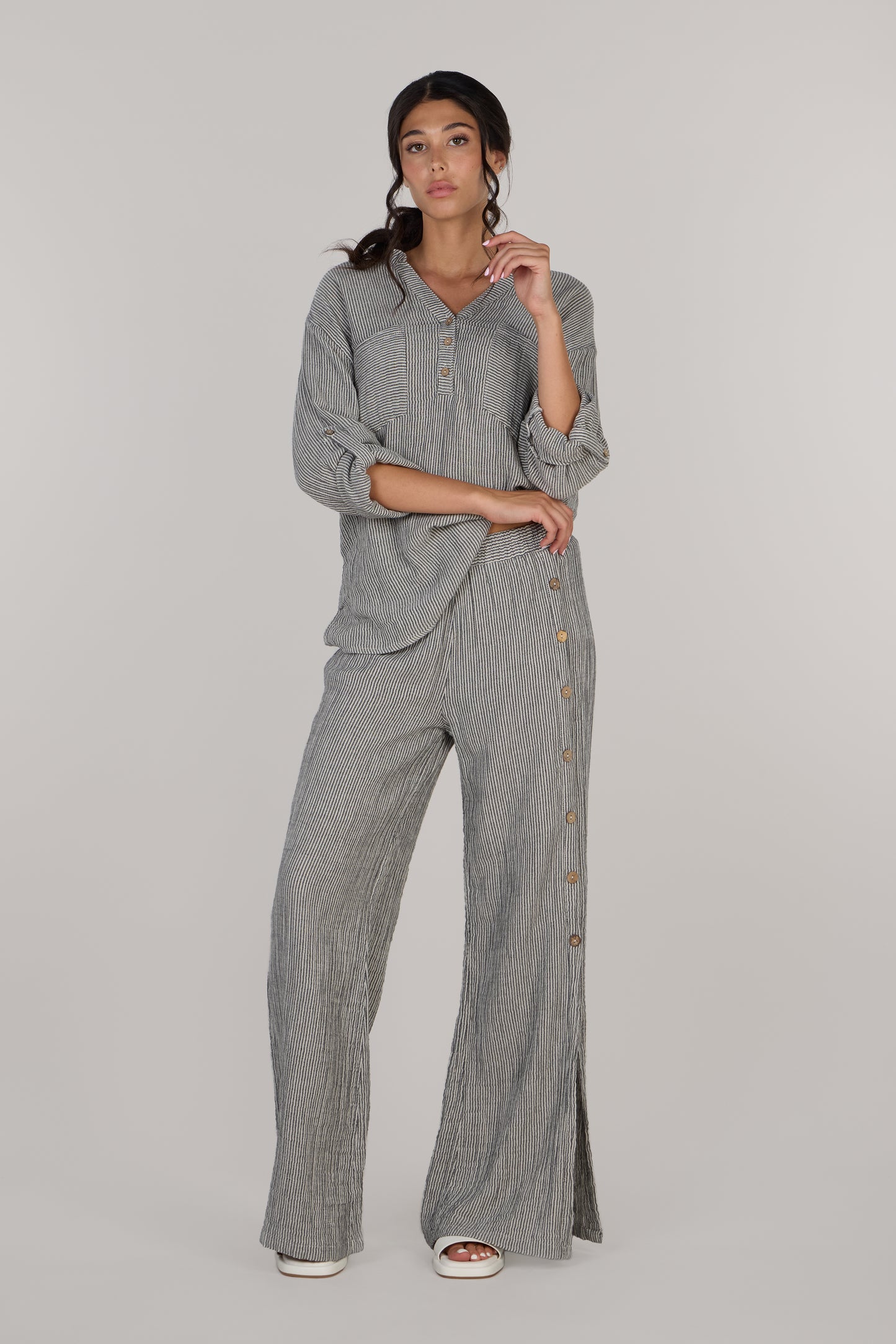 Топ с V-образным вырезом и длинными рукавами KATTY